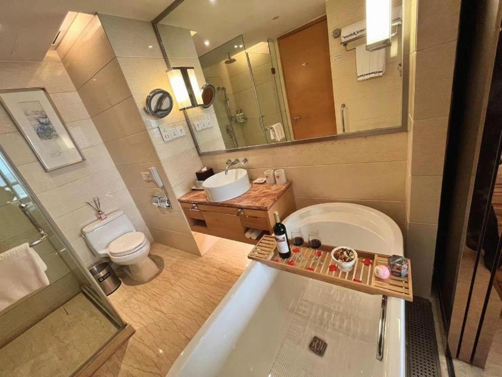 Howard Johnson By Wyndham Sunshine Plaza Ningbo Exterior photo