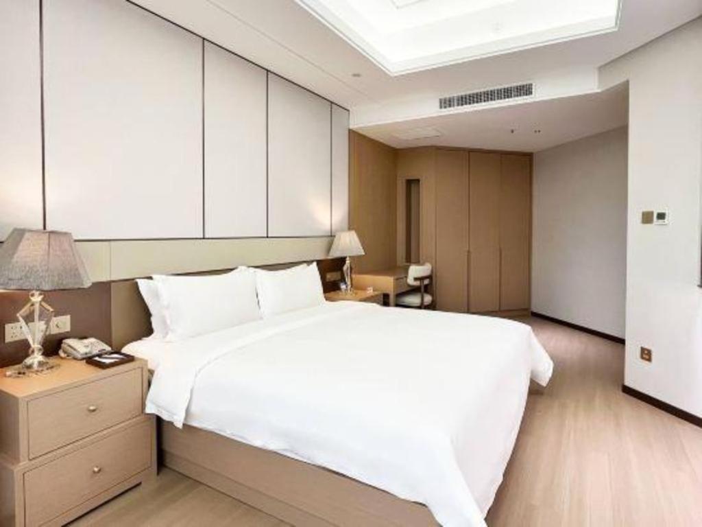 Howard Johnson By Wyndham Sunshine Plaza Ningbo Exterior photo