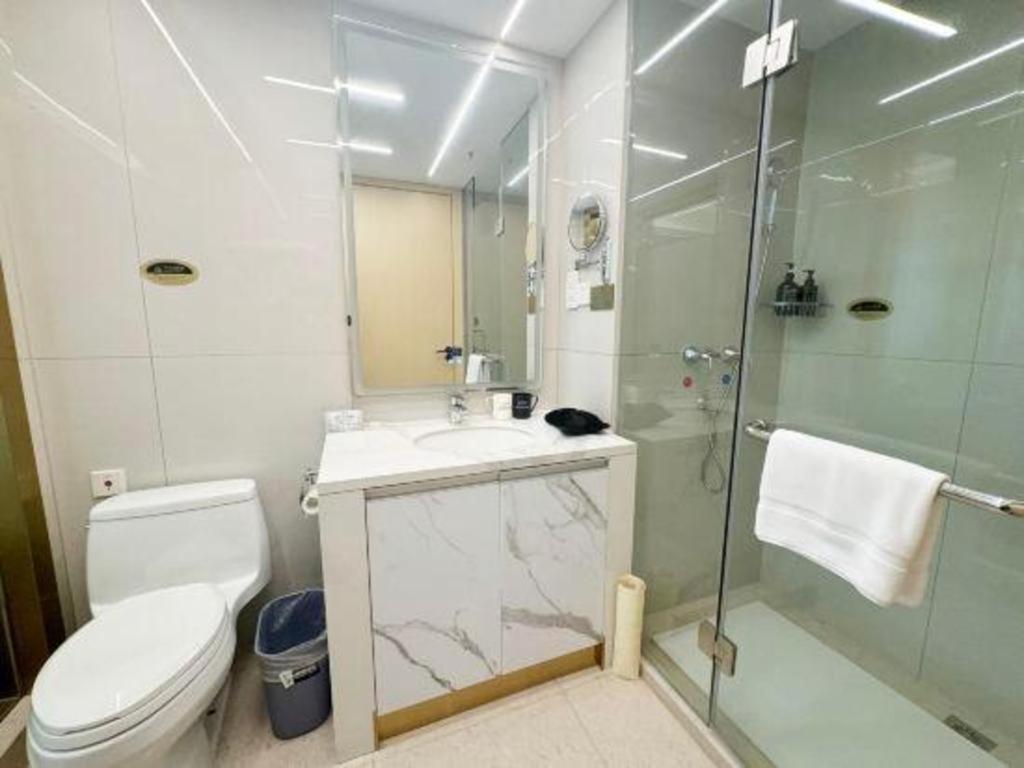 Howard Johnson By Wyndham Sunshine Plaza Ningbo Exterior photo