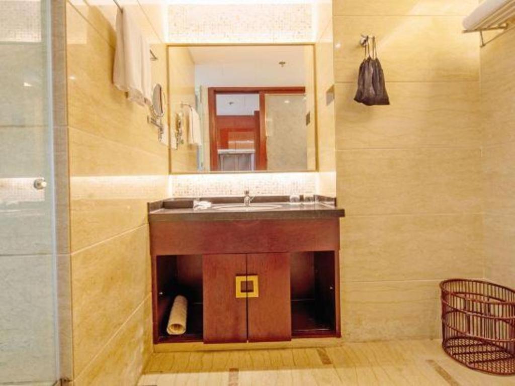 Howard Johnson By Wyndham Sunshine Plaza Ningbo Exterior photo
